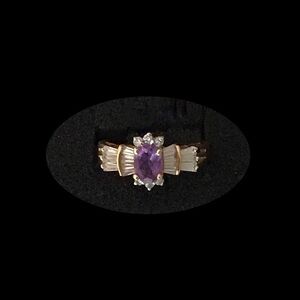 Stunning Vintage Art Deco Styled Amethyst Gemstone Fanned Detail Ring Size 7.25